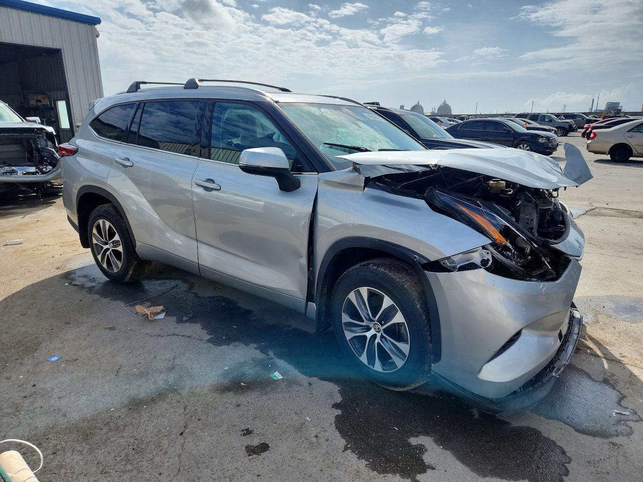 2021 TOYOTA HIGHLANDER XLE — снимка 4