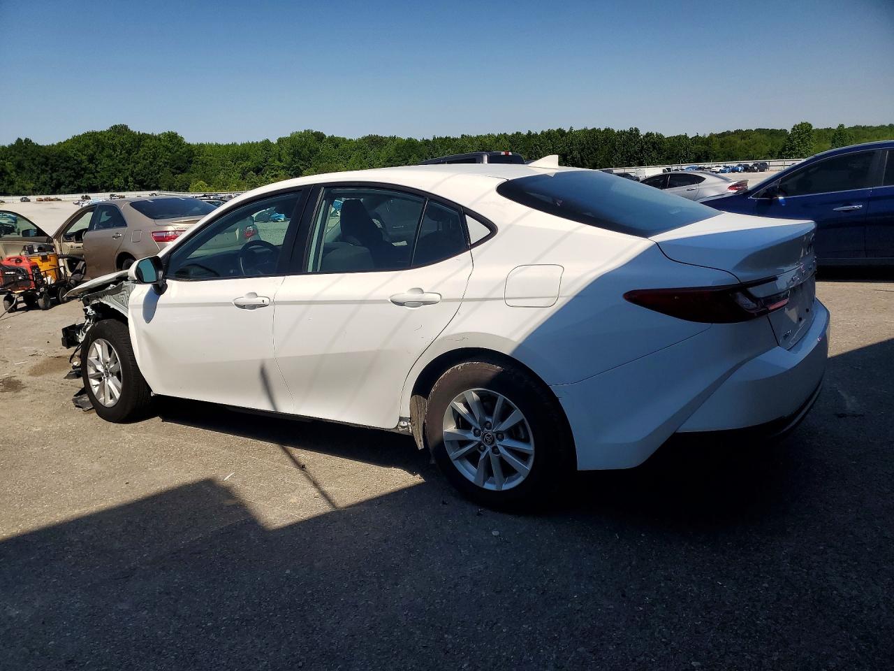 2025 TOYOTA CAMRY LE — снимка 2
