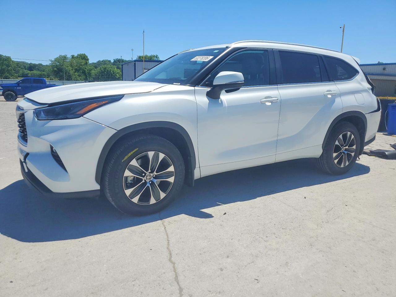 2026 TOYOTA HIGHLANDER XLE