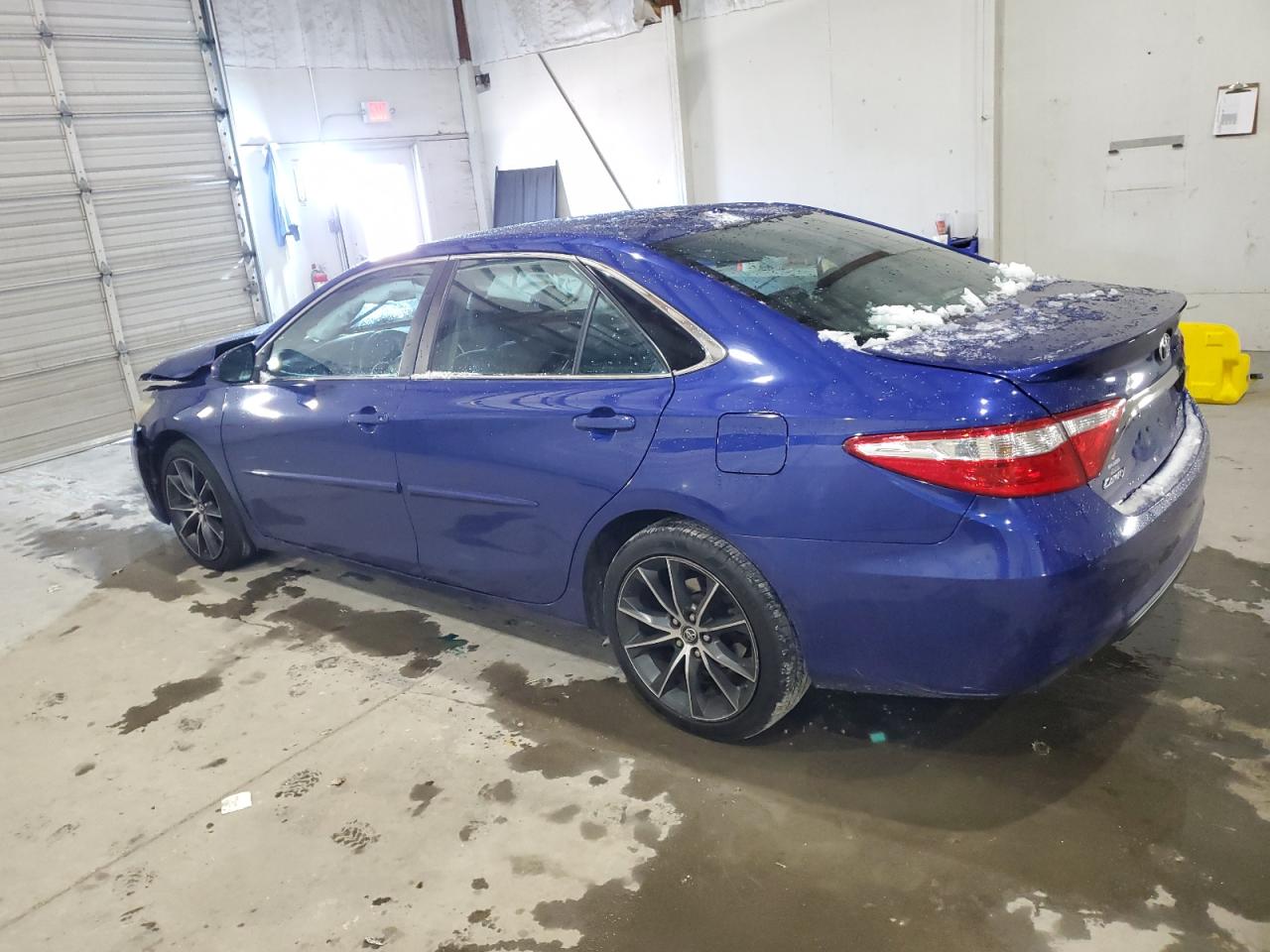 2015 TOYOTA CAMRY LE — снимка 2