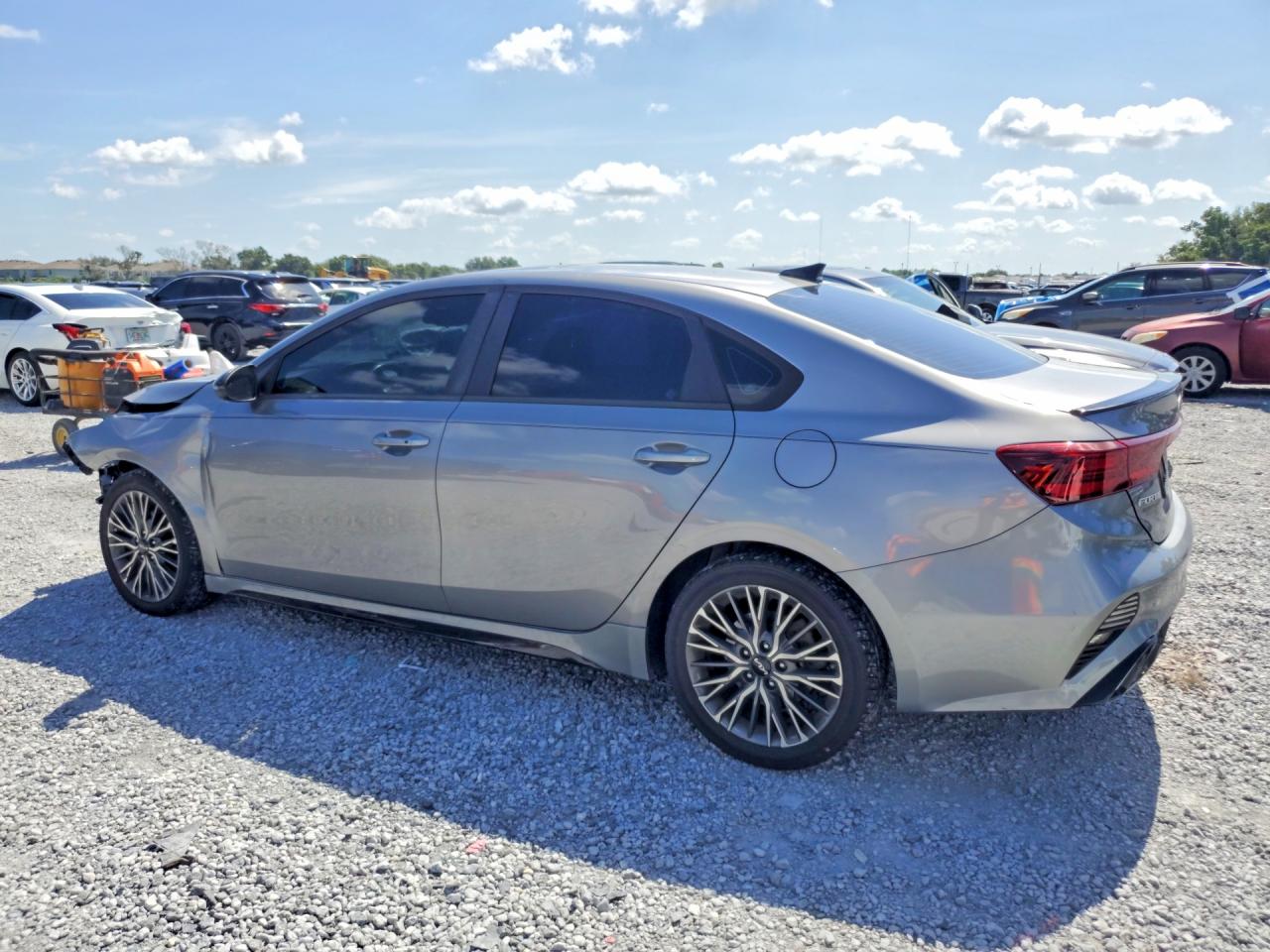2023 KIA FORTE GT LINE — снимка 2