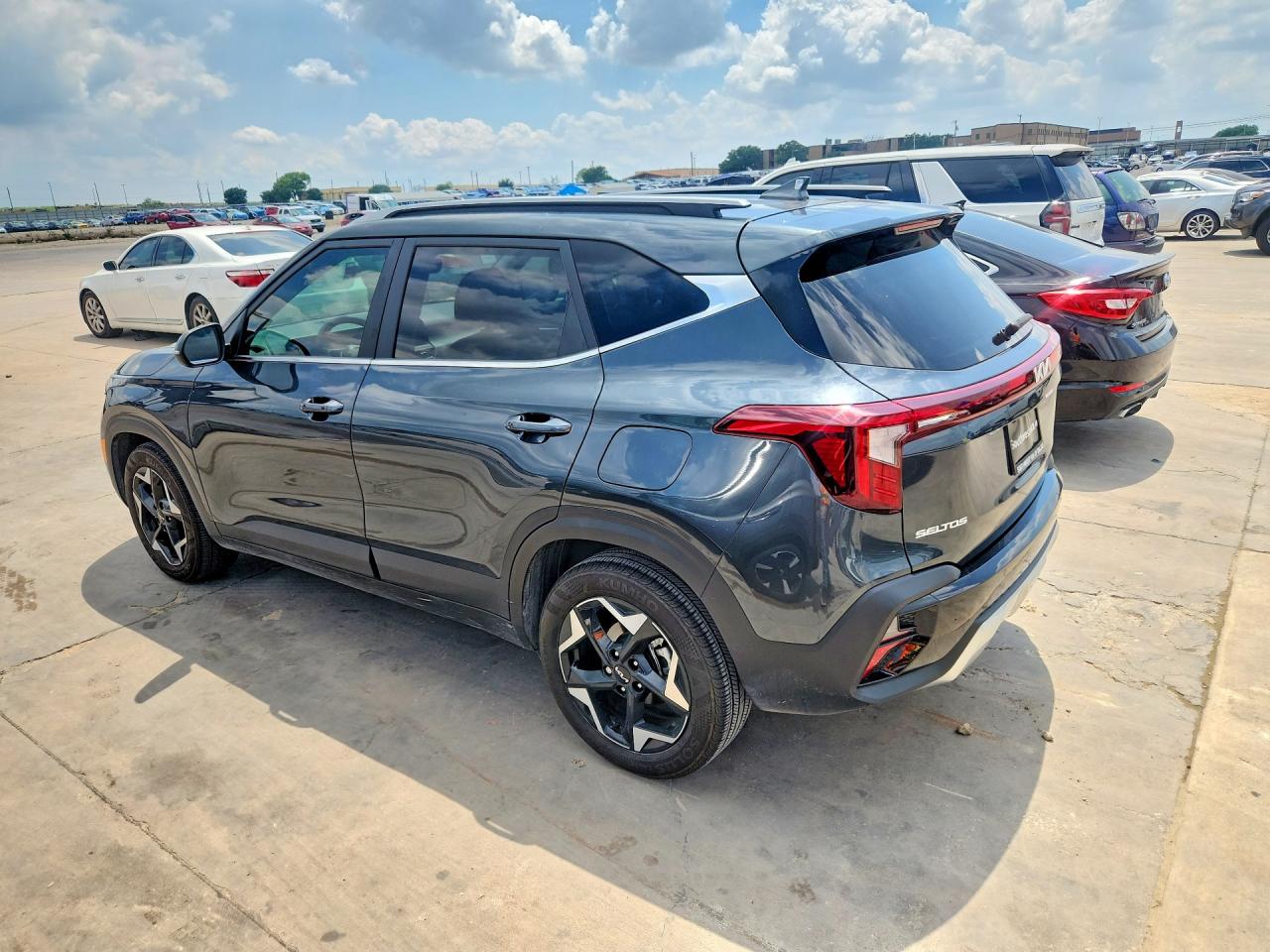 2025 KIA SELTOS EX — снимка 2