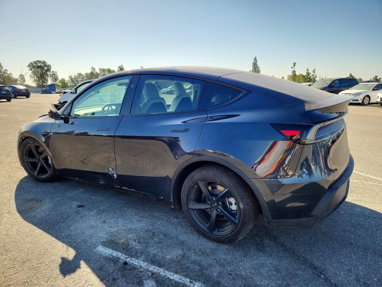 2026 TESLA MODEL Y — снимка 2