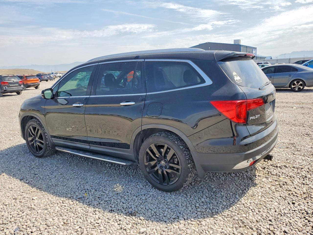 2017 HONDA PILOT ELITE — снимка 2
