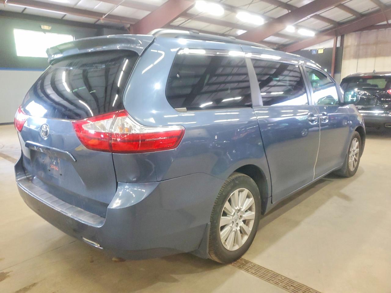 2015 TOYOTA SIENNA XLE 7-PASSENGER — снимка 3