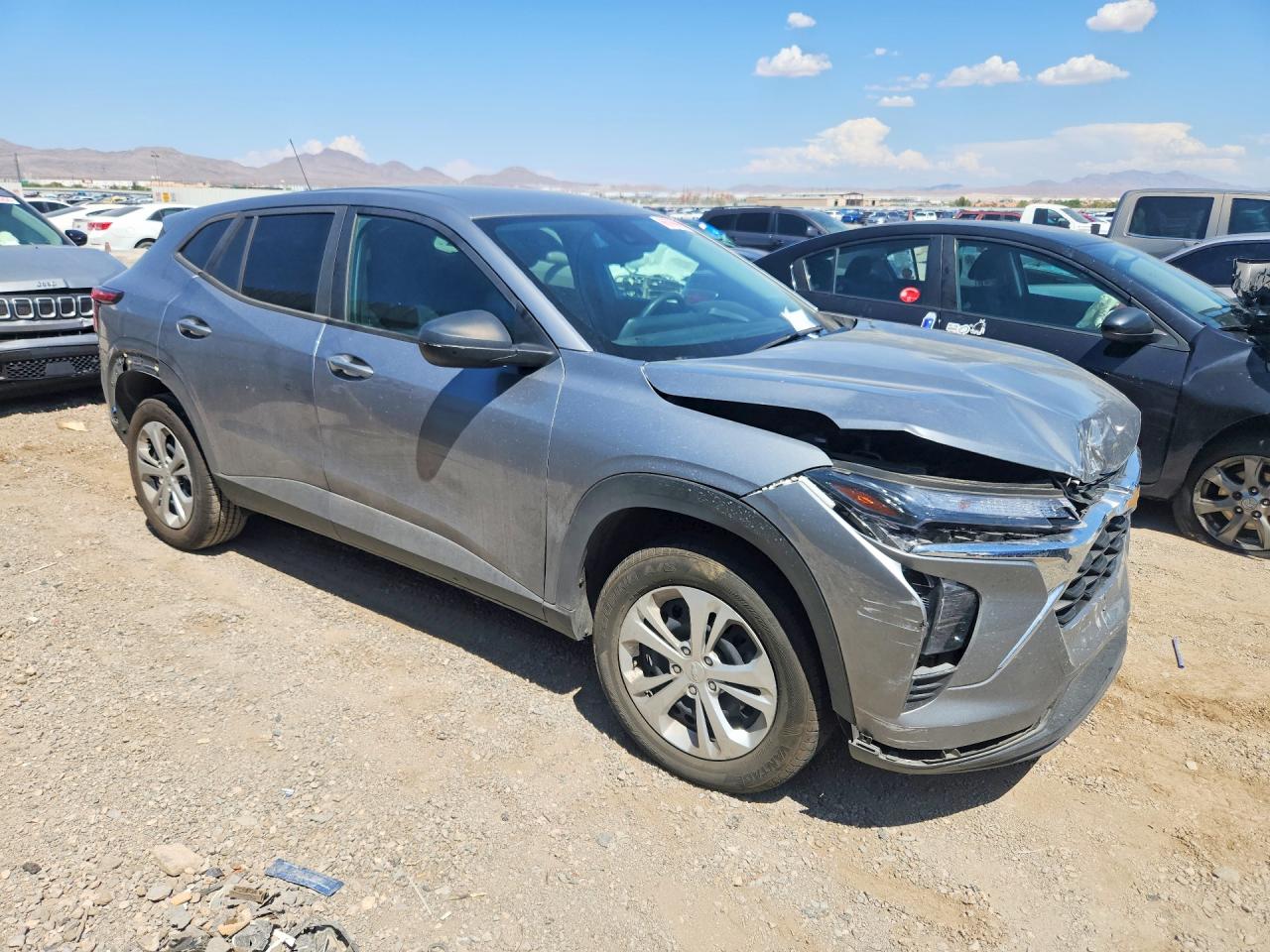 2024 CHEVROLET TRAX LS — снимка 4