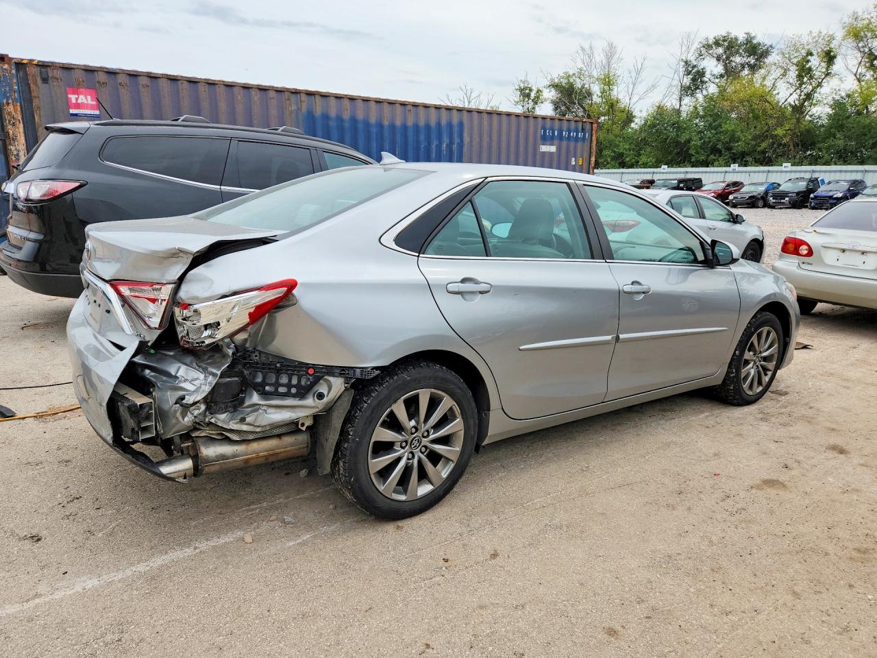 2017 TOYOTA CAMRY XLE — снимка 3