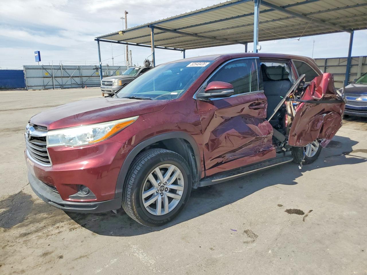 2016 TOYOTA HIGHLANDER LE