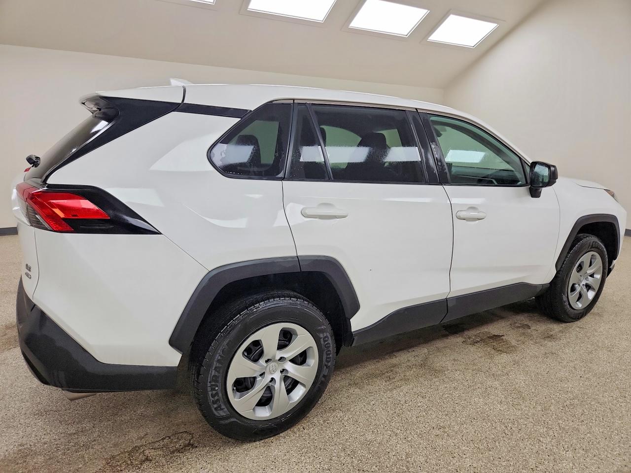 2022 TOYOTA RAV4 LE — снимка 3