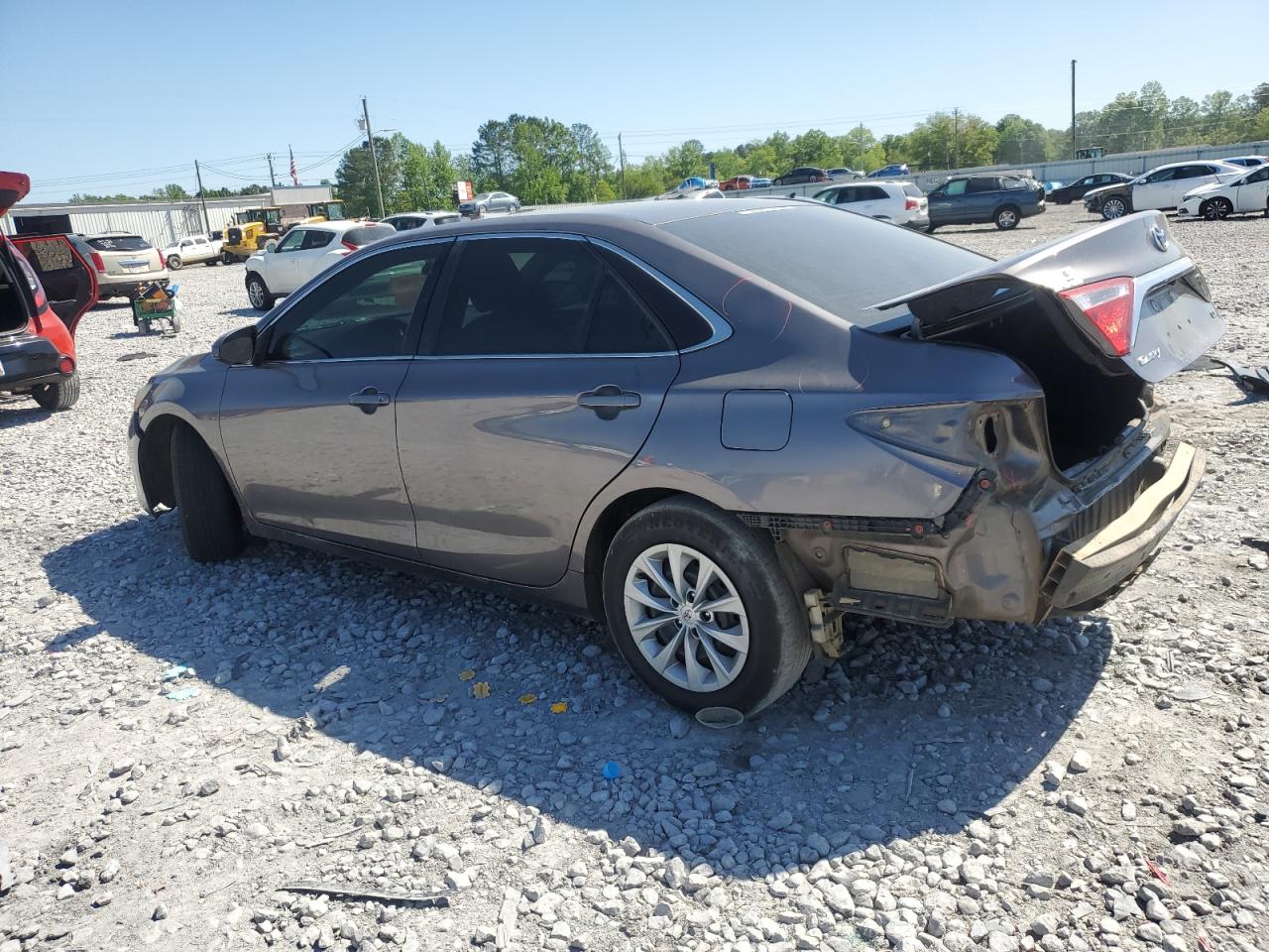2015 TOYOTA CAMRY LE — снимка 2