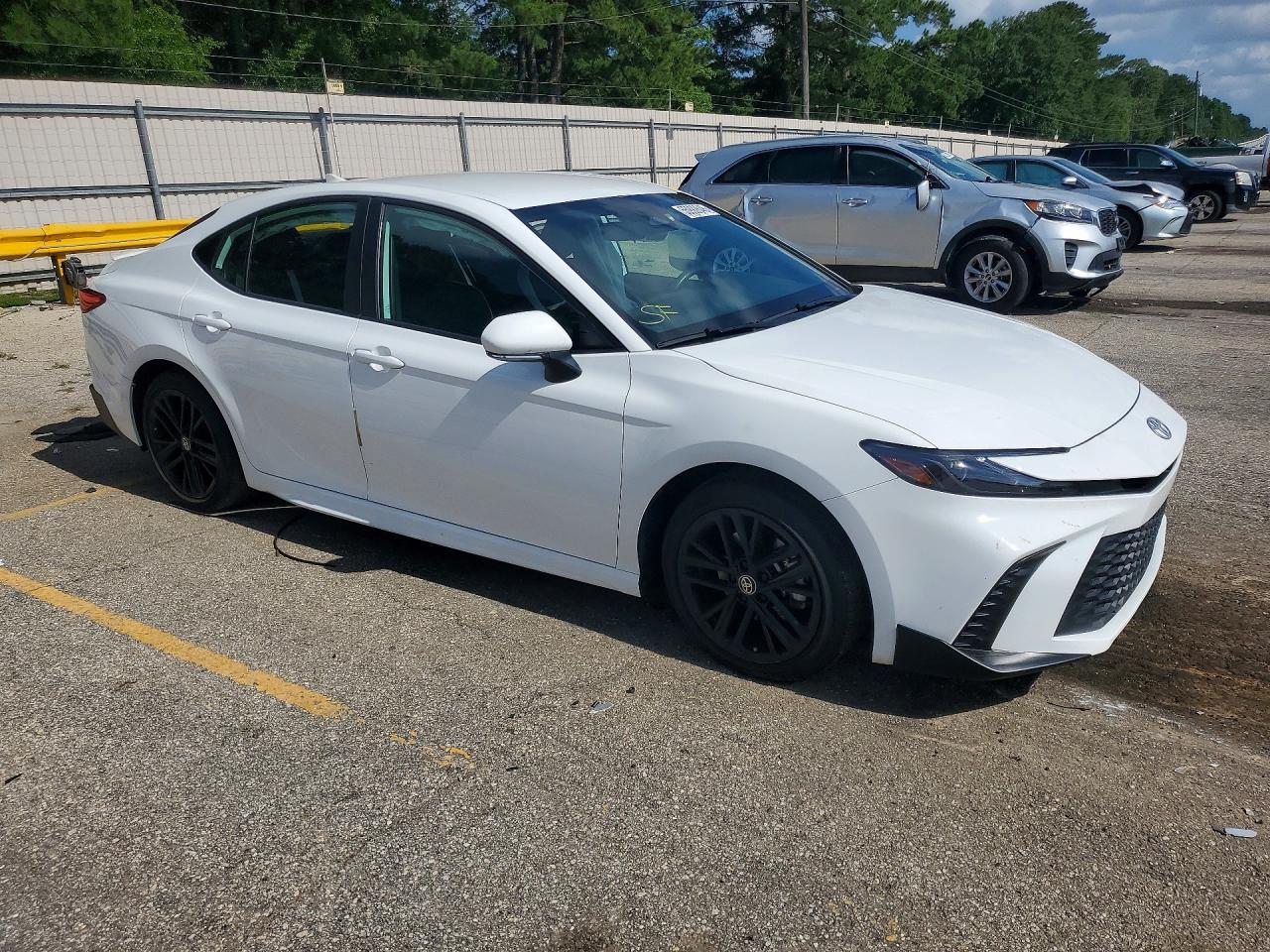 2025 TOYOTA CAMRY SE — снимка 4