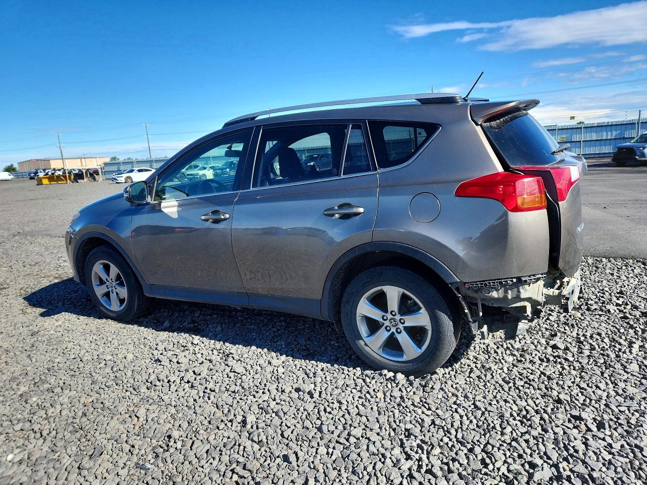 2015 TOYOTA RAV4 XLE — снимка 2