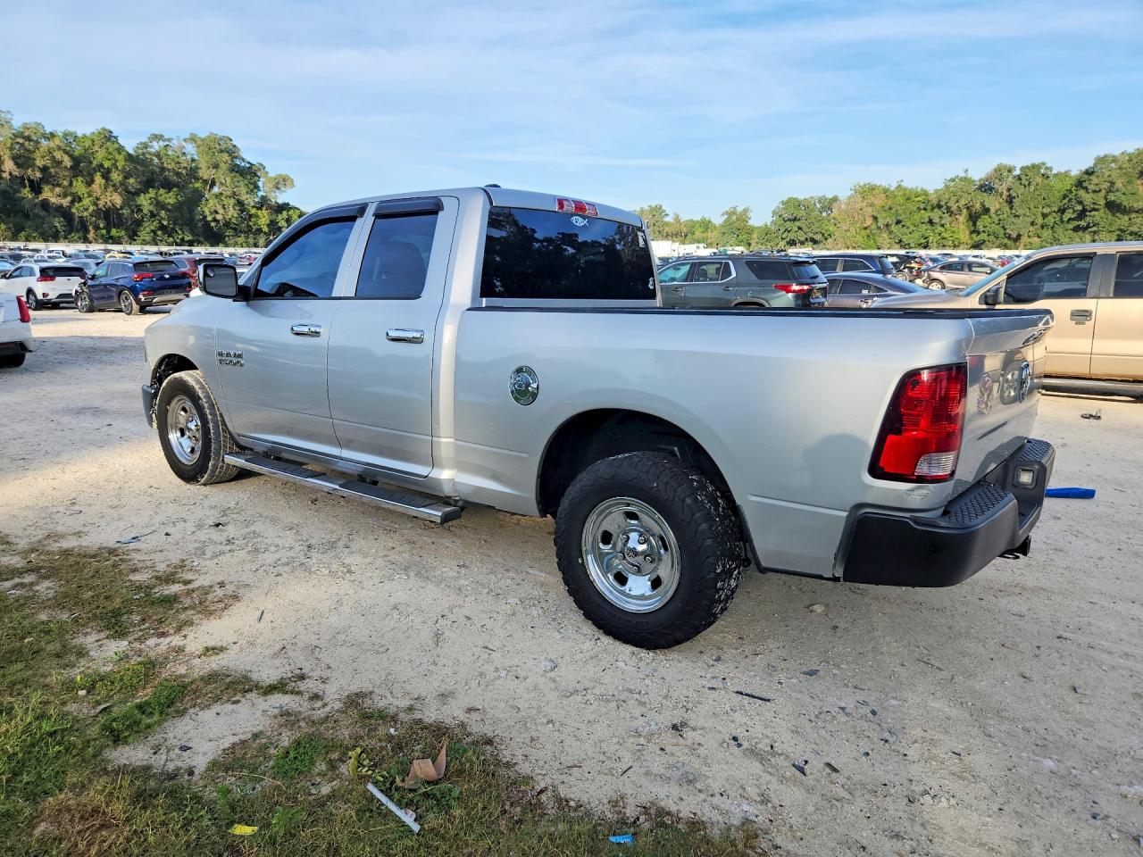 2016 RAM 1500 ST — снимка 2