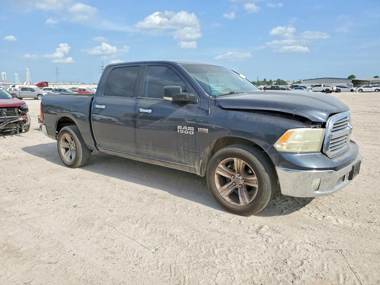 2016 RAM 1500 SLT — снимка 4