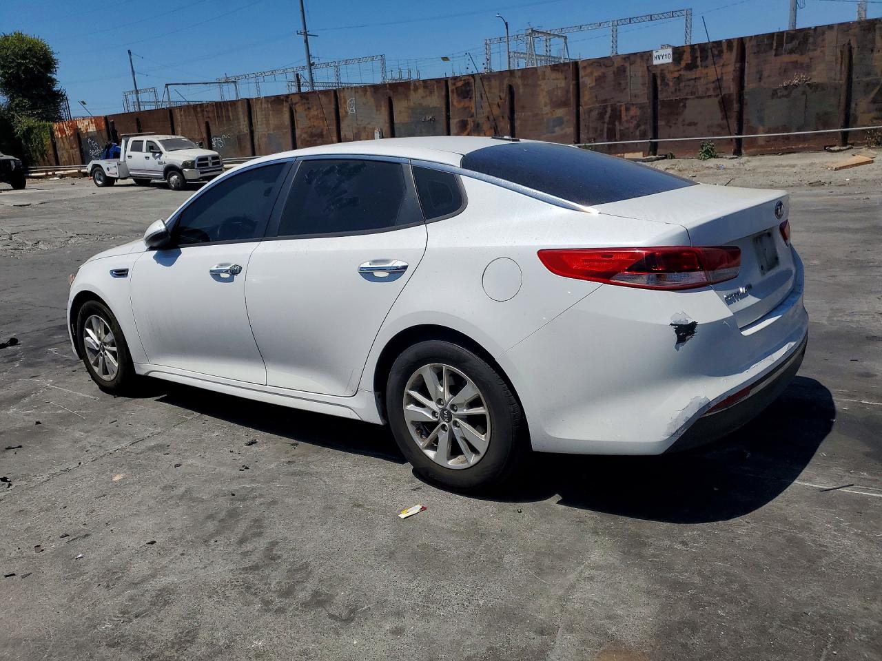 2016 KIA OPTIMA LX — снимка 2