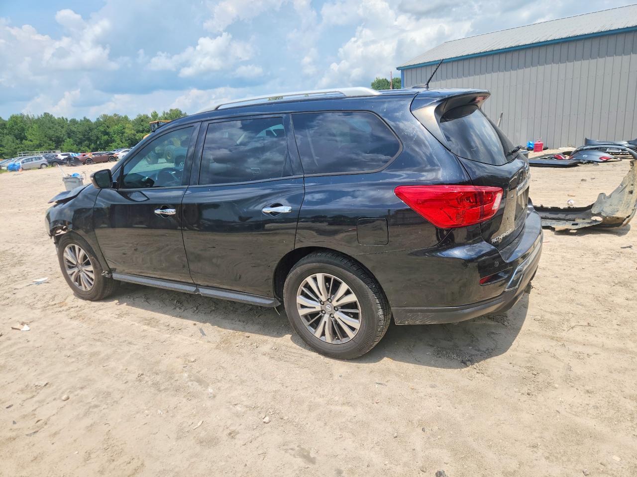 2018 NISSAN PATHFINDER SV — снимка 2