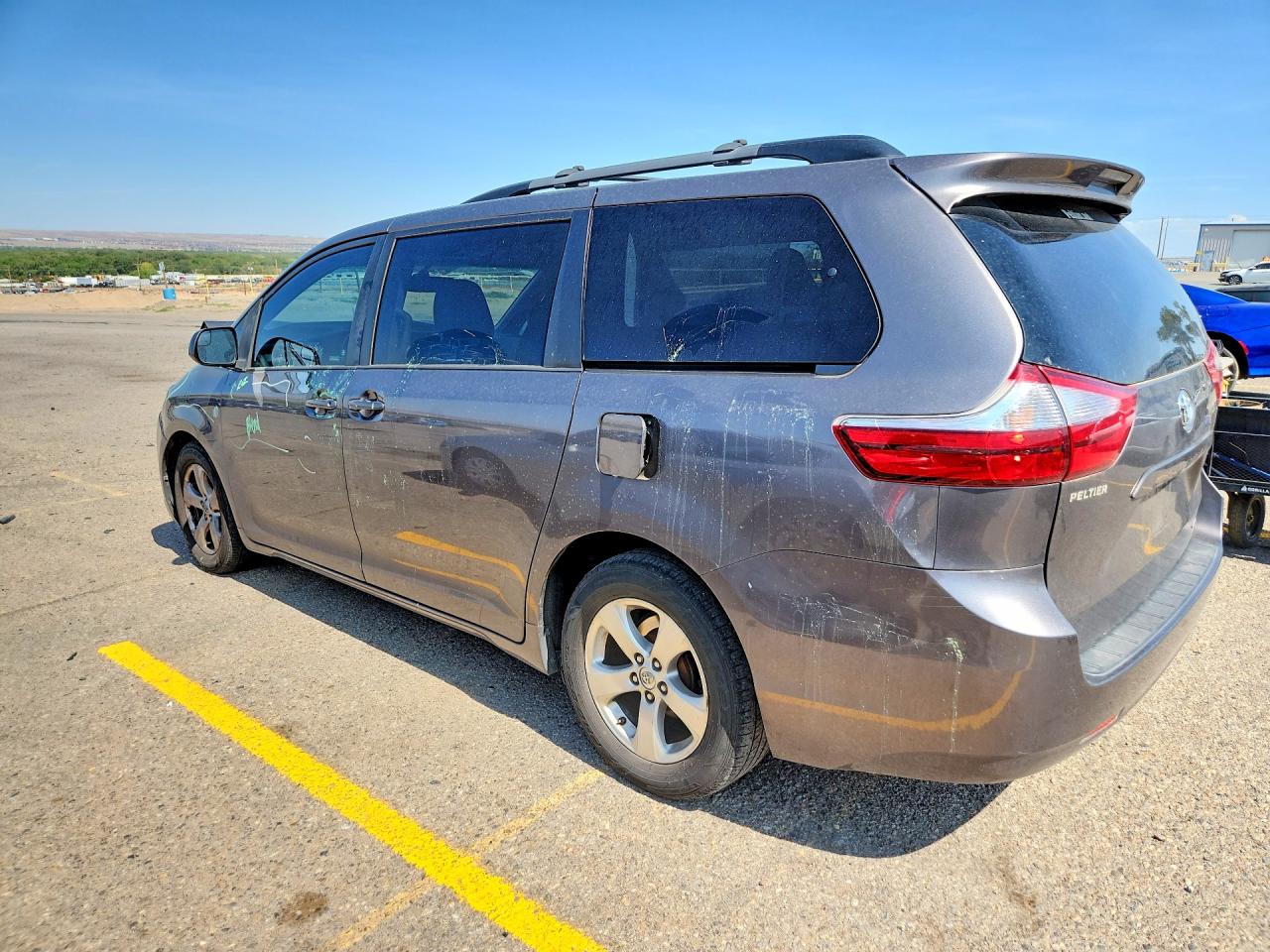 2016 TOYOTA SIENNA LE — снимка 2