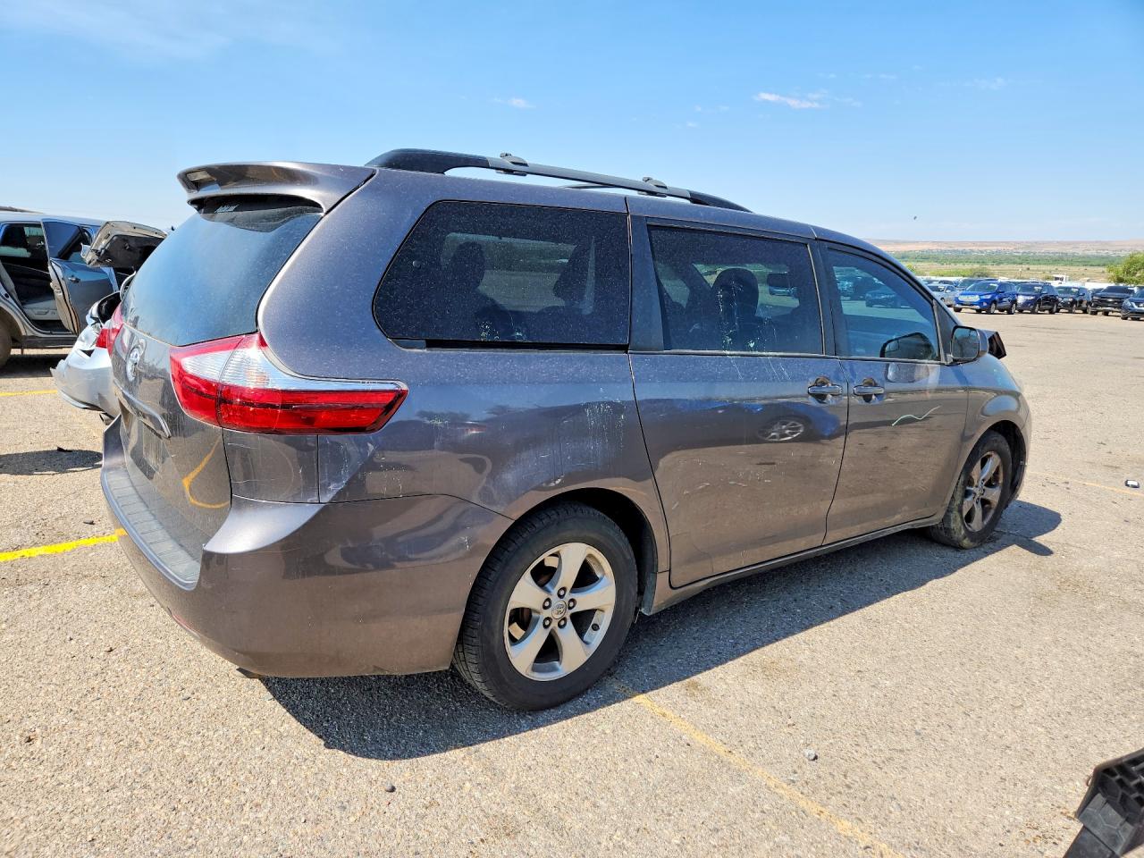 2016 TOYOTA SIENNA LE — снимка 3
