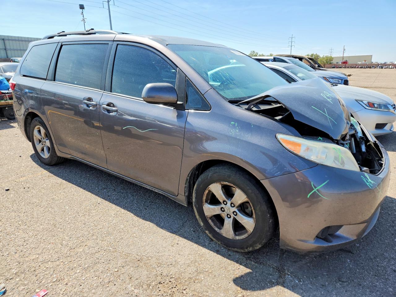 2016 TOYOTA SIENNA LE — снимка 4