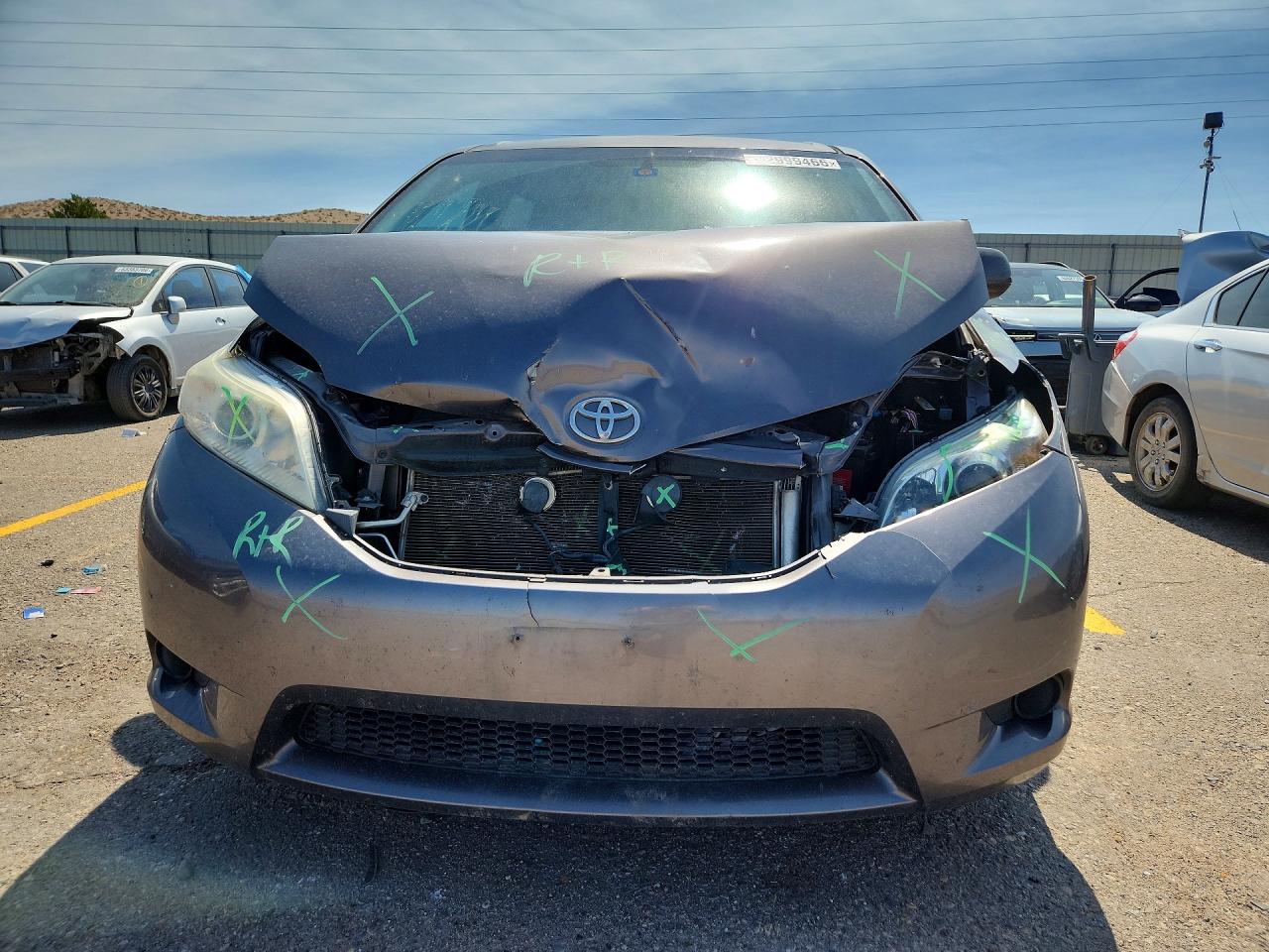 2016 TOYOTA SIENNA LE — снимка 5