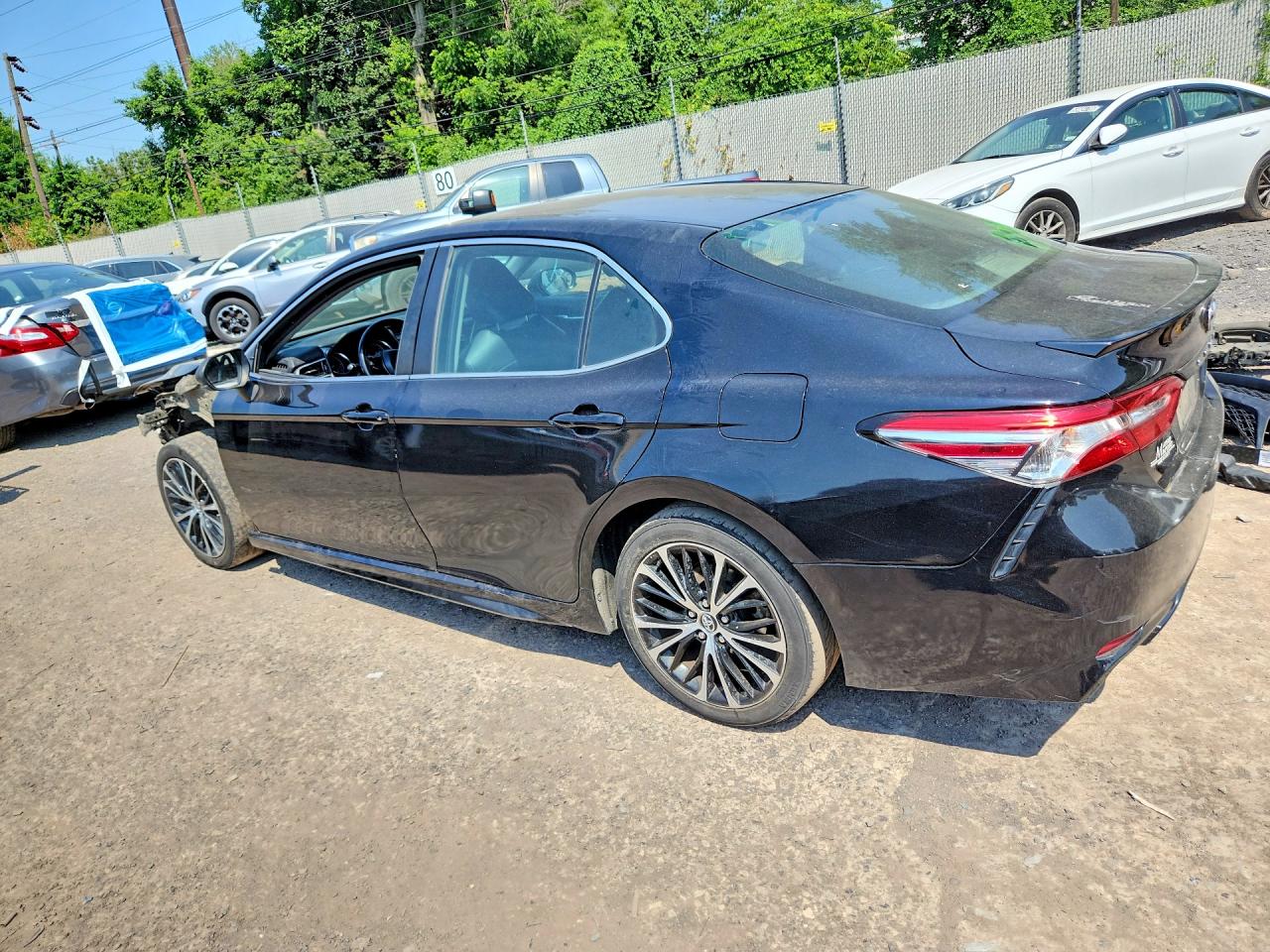 2018 TOYOTA CAMRY SE — снимка 2