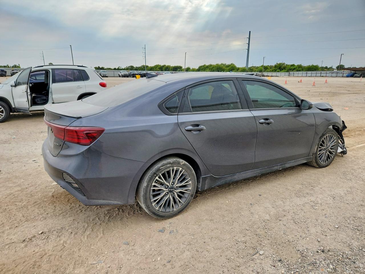 2023 KIA FORTE GT LINE — снимка 3