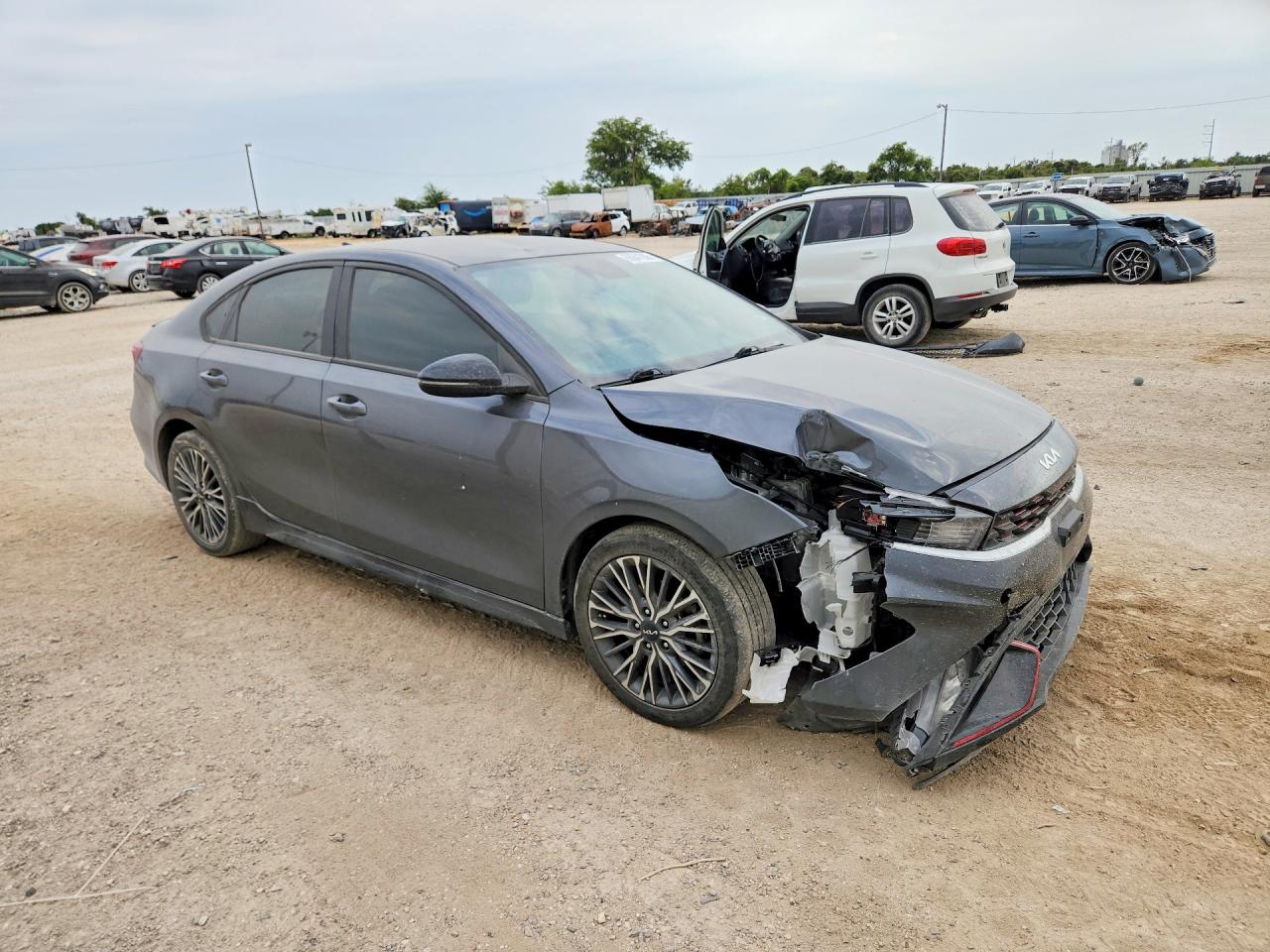 2023 KIA FORTE GT LINE — снимка 4