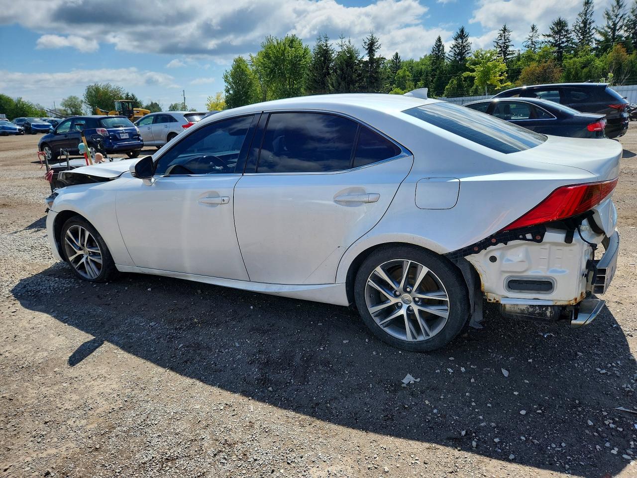 2017 LEXUS IS 200T — снимка 2