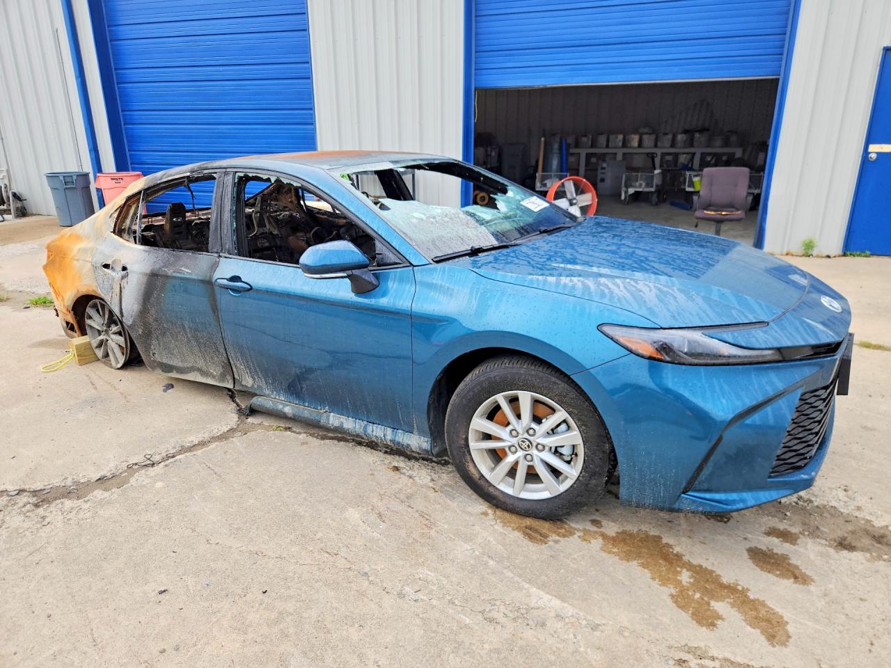 2026 TOYOTA CAMRY LE — снимка 4