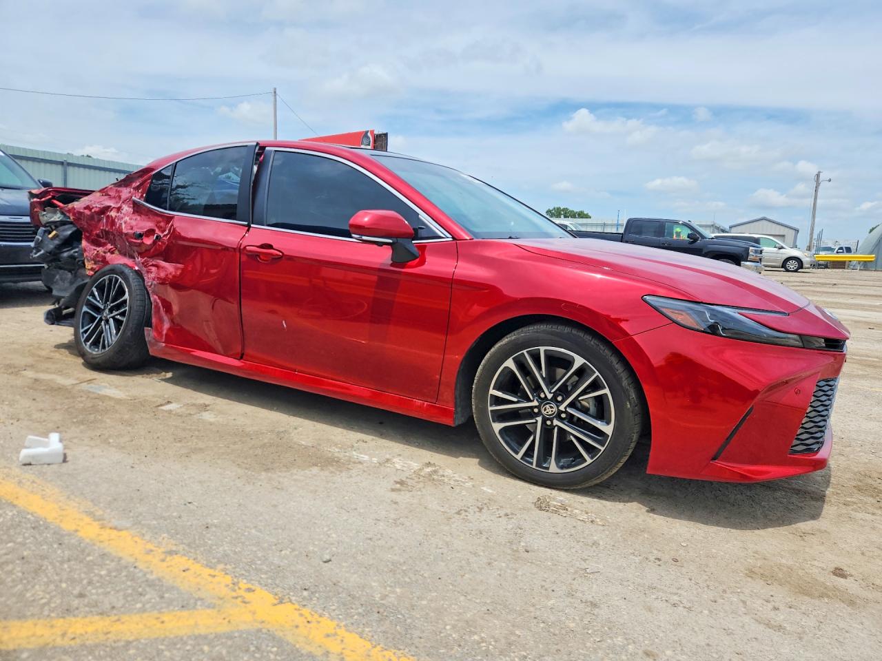 2025 TOYOTA CAMRY XLE — снимка 4