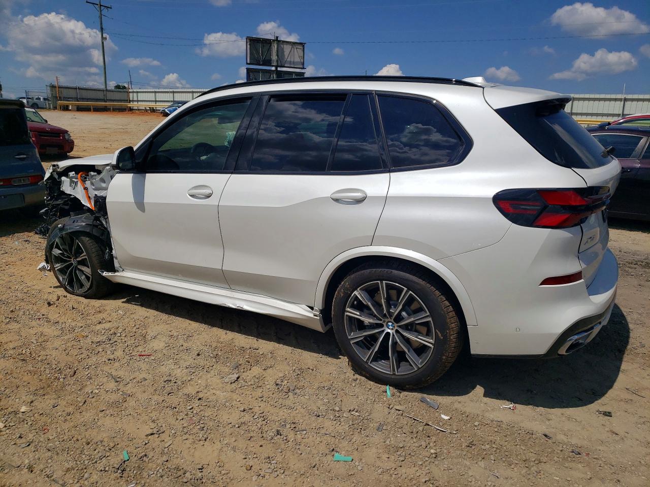 2026 BMW X5 XDRIVE50E — снимка 2