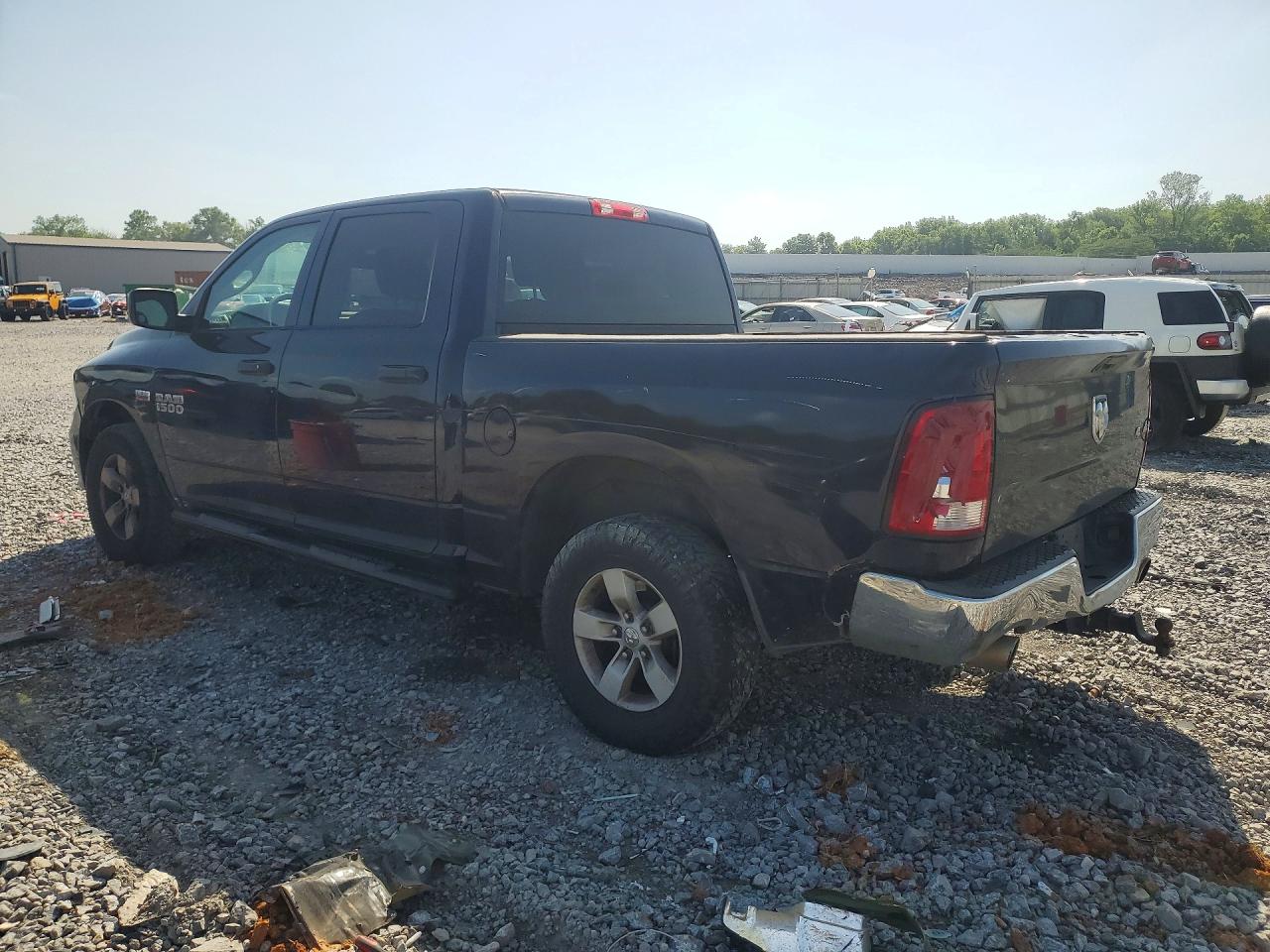 2016 RAM 1500 ST — снимка 2