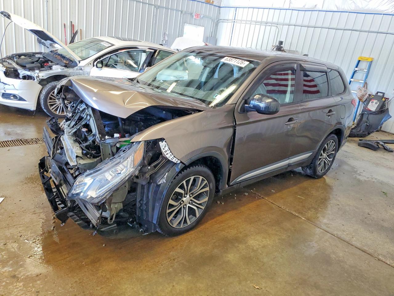 2017 MITSUBISHI OUTLANDER ES
