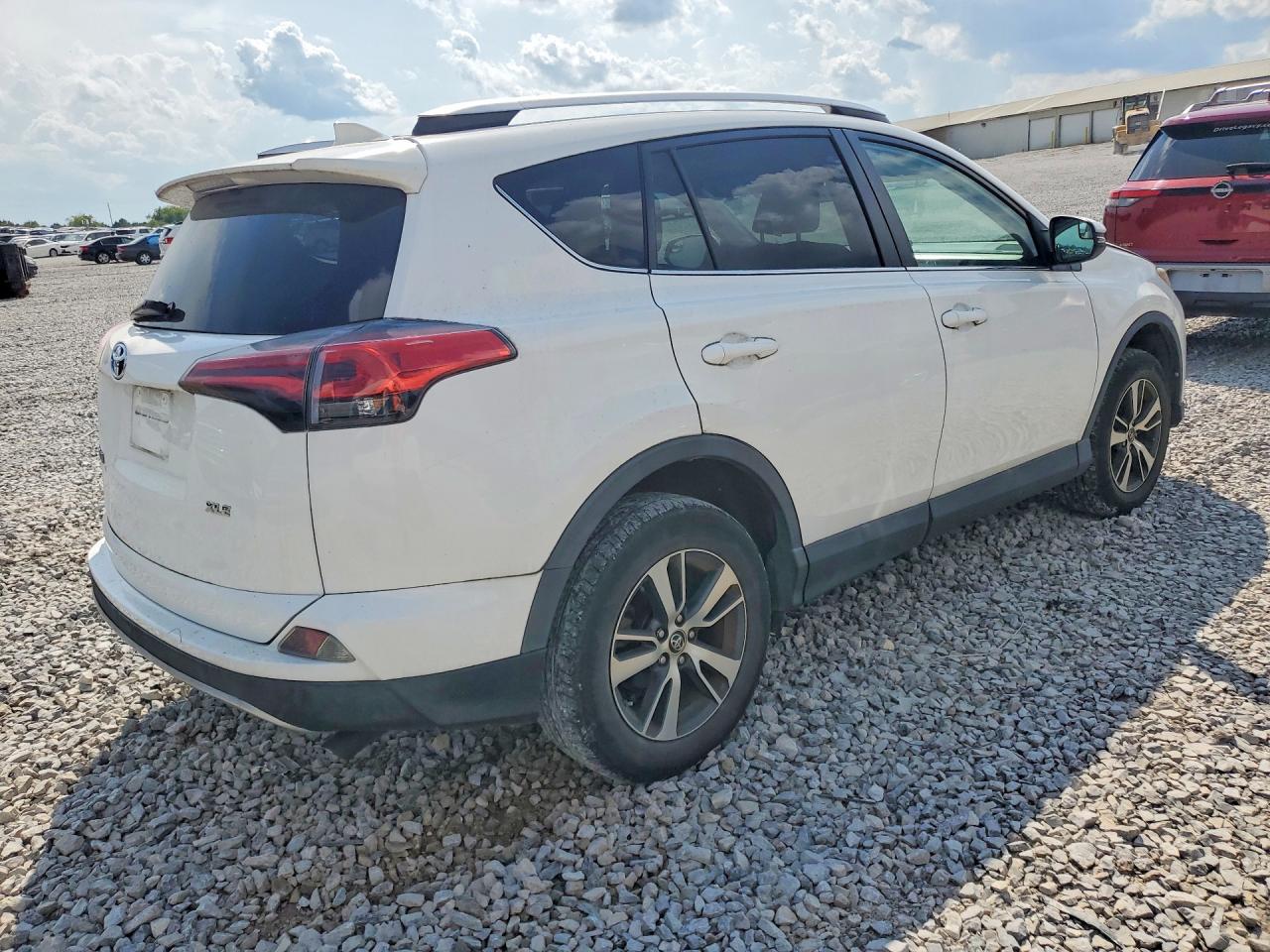 2016 TOYOTA RAV4 XLE — снимка 3