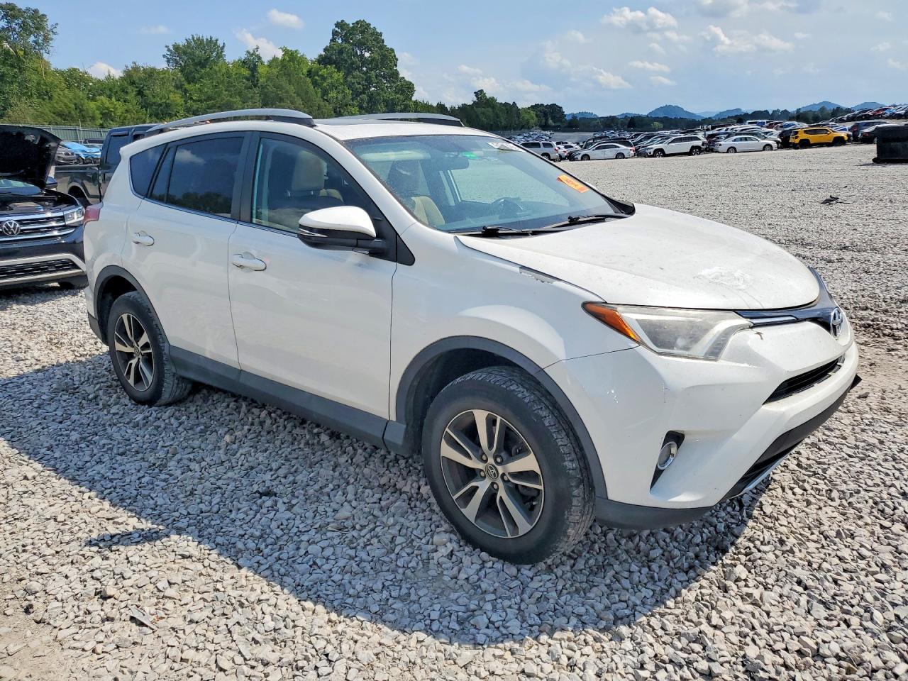 2016 TOYOTA RAV4 XLE — снимка 4