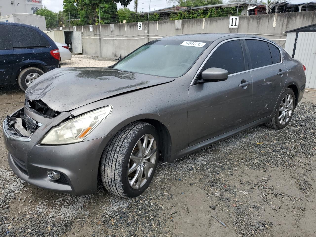 2013 INFINITI G37