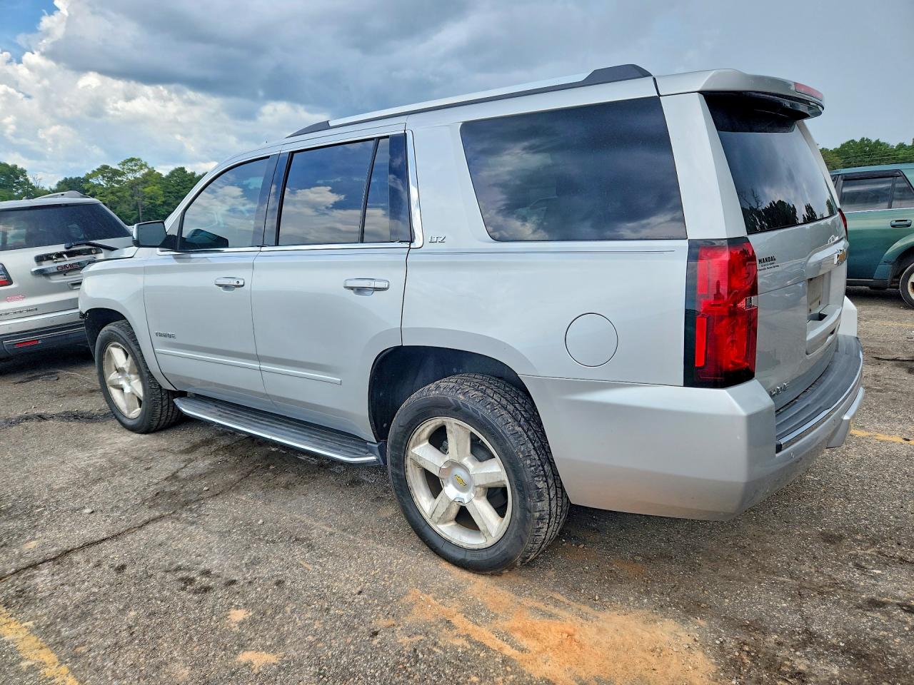 2015 CHEVROLET TAHOE C1500 LTZ — снимка 2