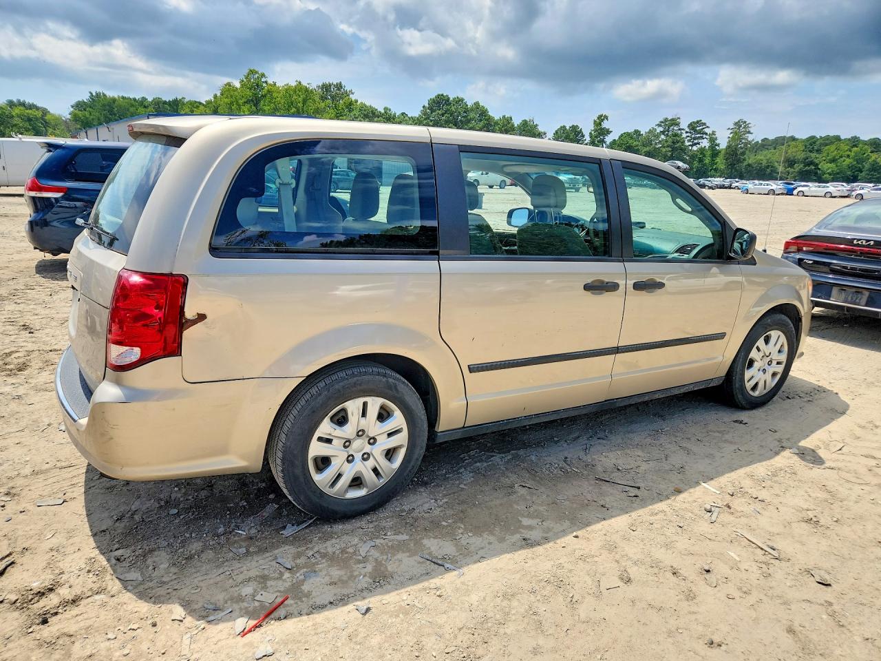 2016 DODGE GRAND CARAVAN SE — снимка 3