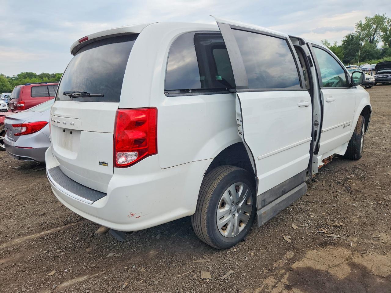 2017 DODGE GRAND CARAVAN SE — снимка 3