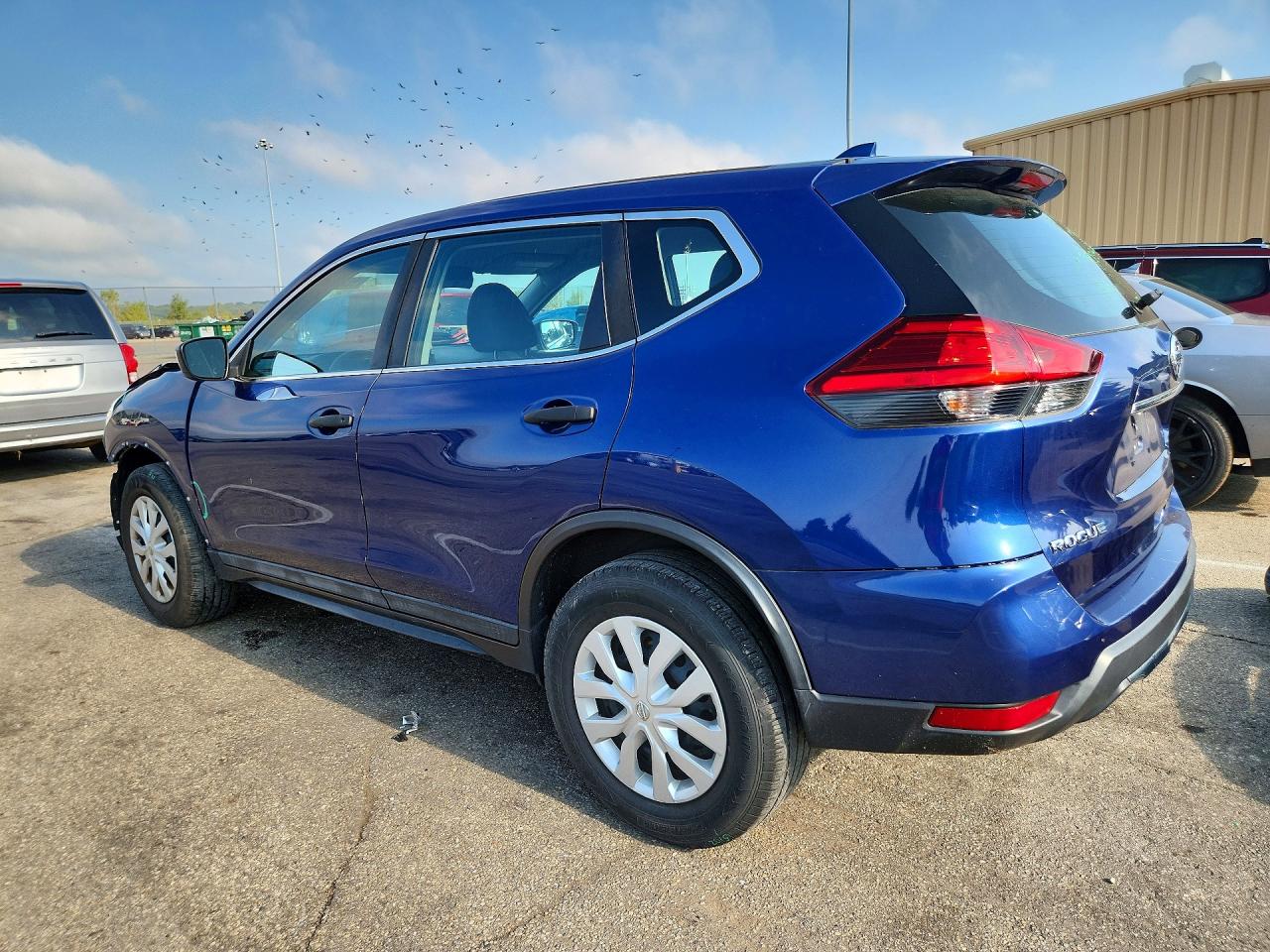 2017 NISSAN ROGUE S — снимка 2