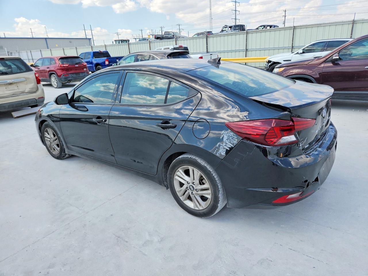 2019 HYUNDAI ELANTRA SEL — снимка 2