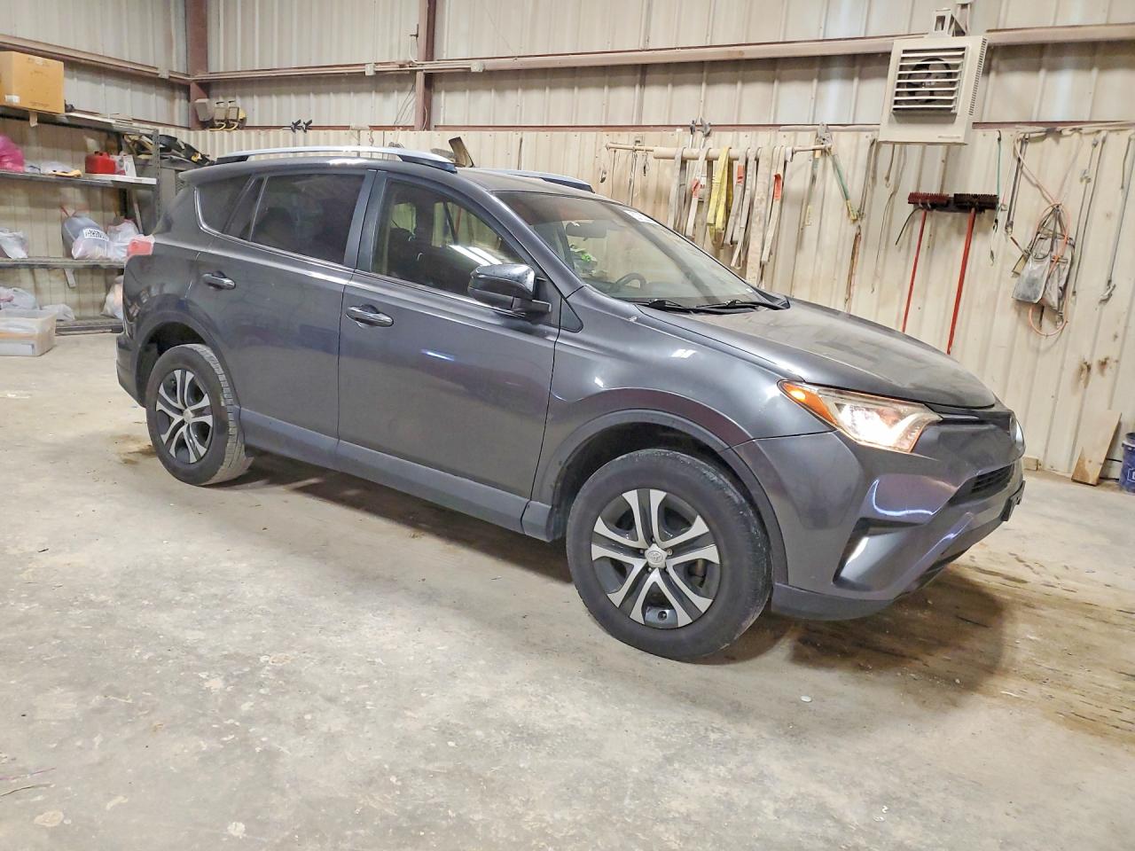 2018 TOYOTA RAV4 LE — снимка 4