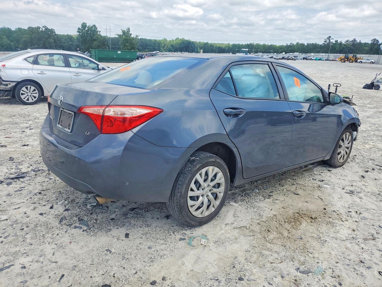 2017 TOYOTA COROLLA LE — снимка 3