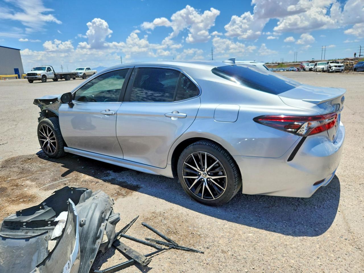2023 TOYOTA CAMRY SE — снимка 2