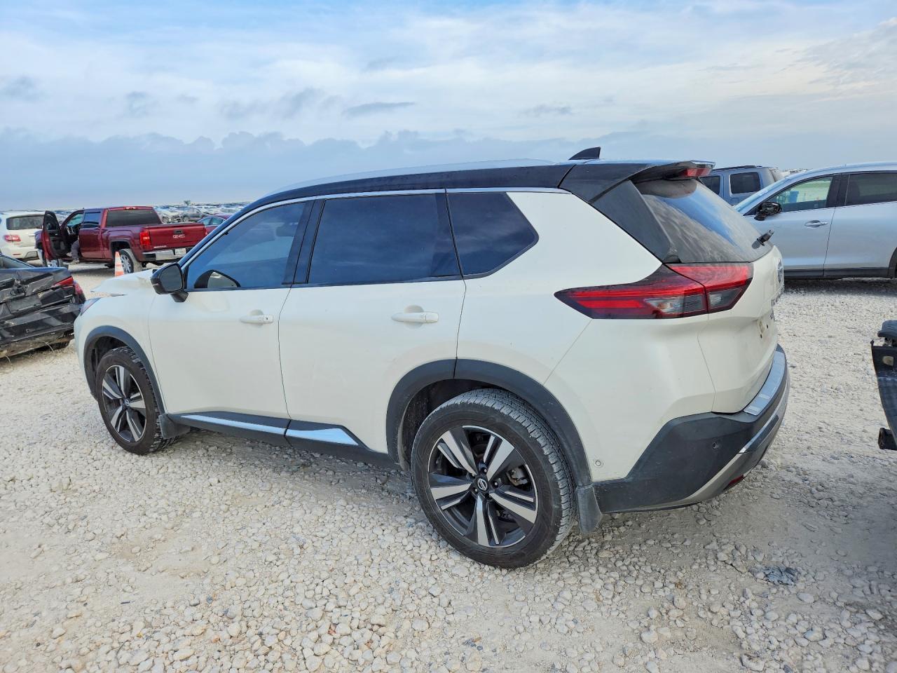 2021 NISSAN ROGUE PLATINUM — снимка 2