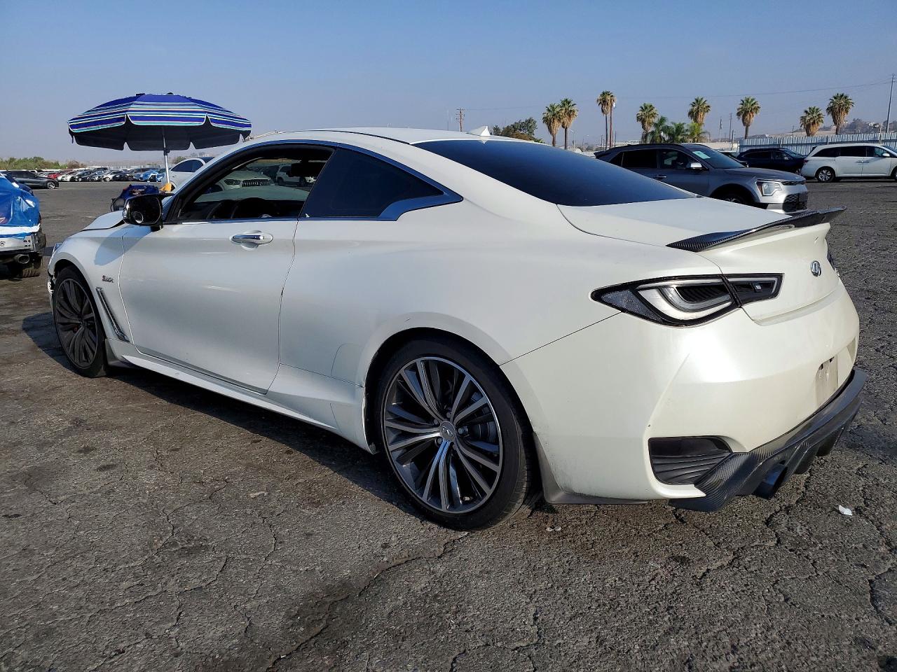2019 INFINITI Q60 3.0T LUXE — снимка 2