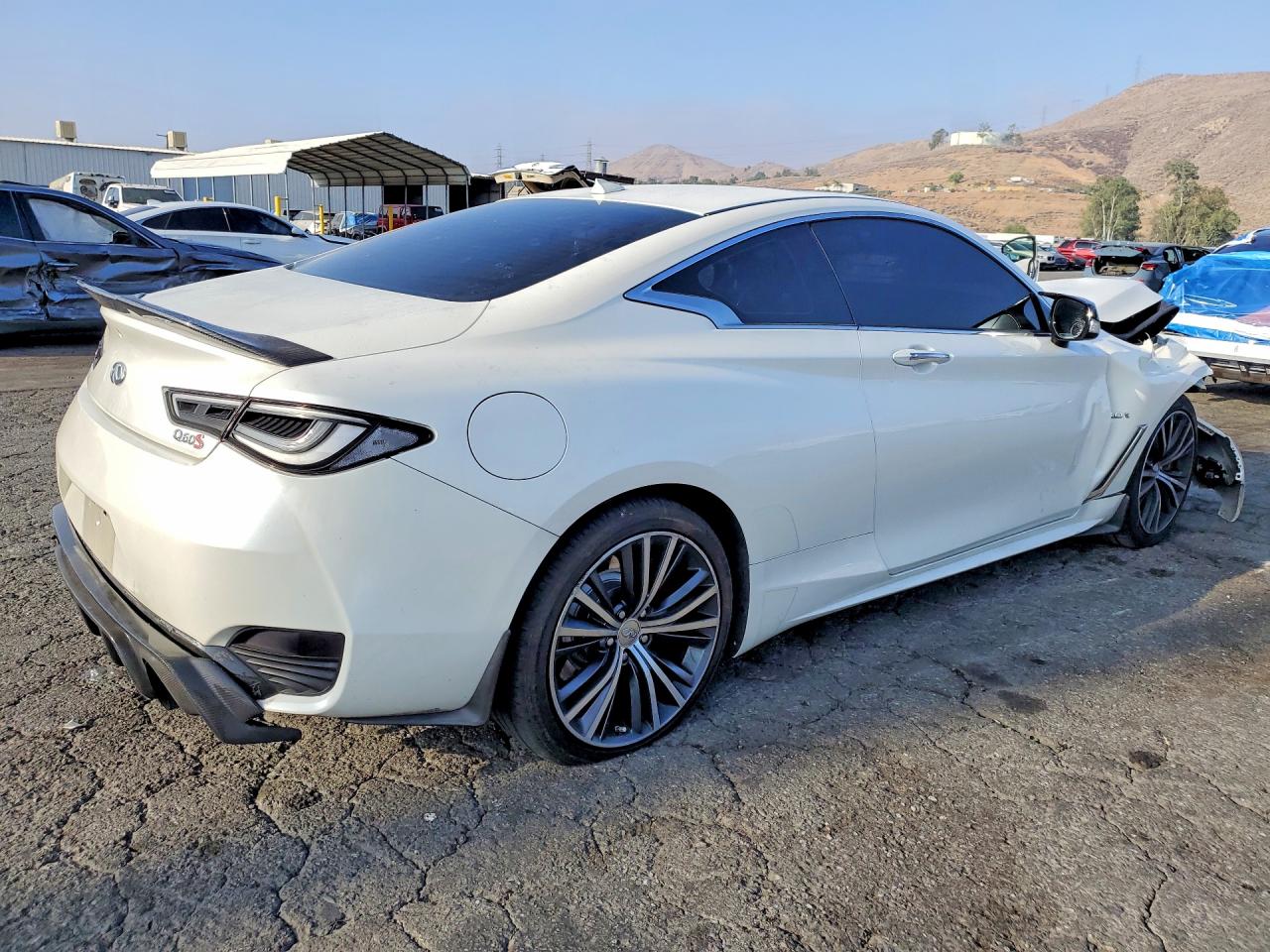 2019 INFINITI Q60 3.0T LUXE — снимка 3