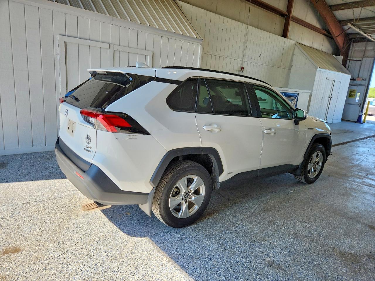 2021 TOYOTA RAV4 XLE — снимка 3
