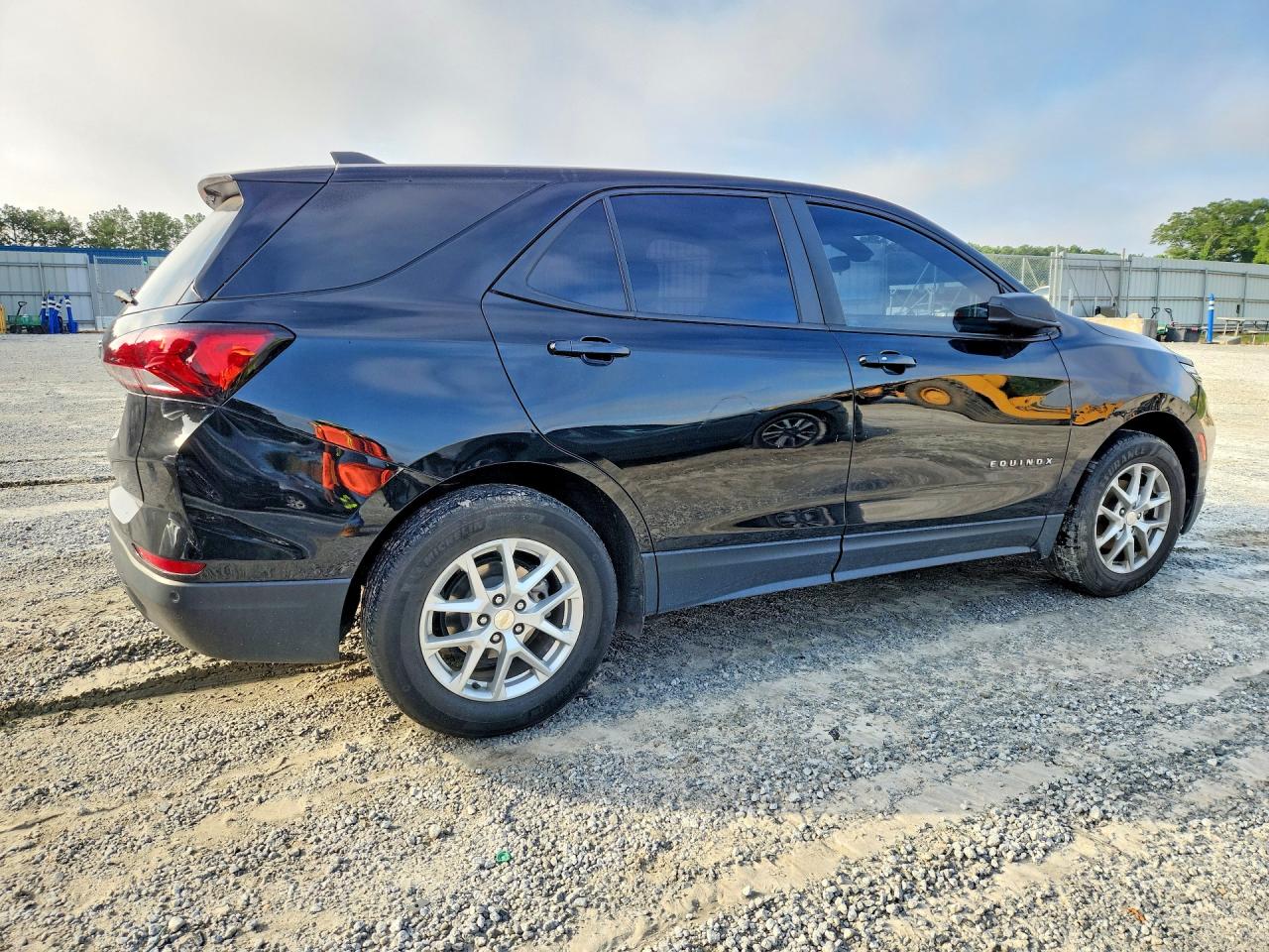 2023 CHEVROLET EQUINOX LS — снимка 3