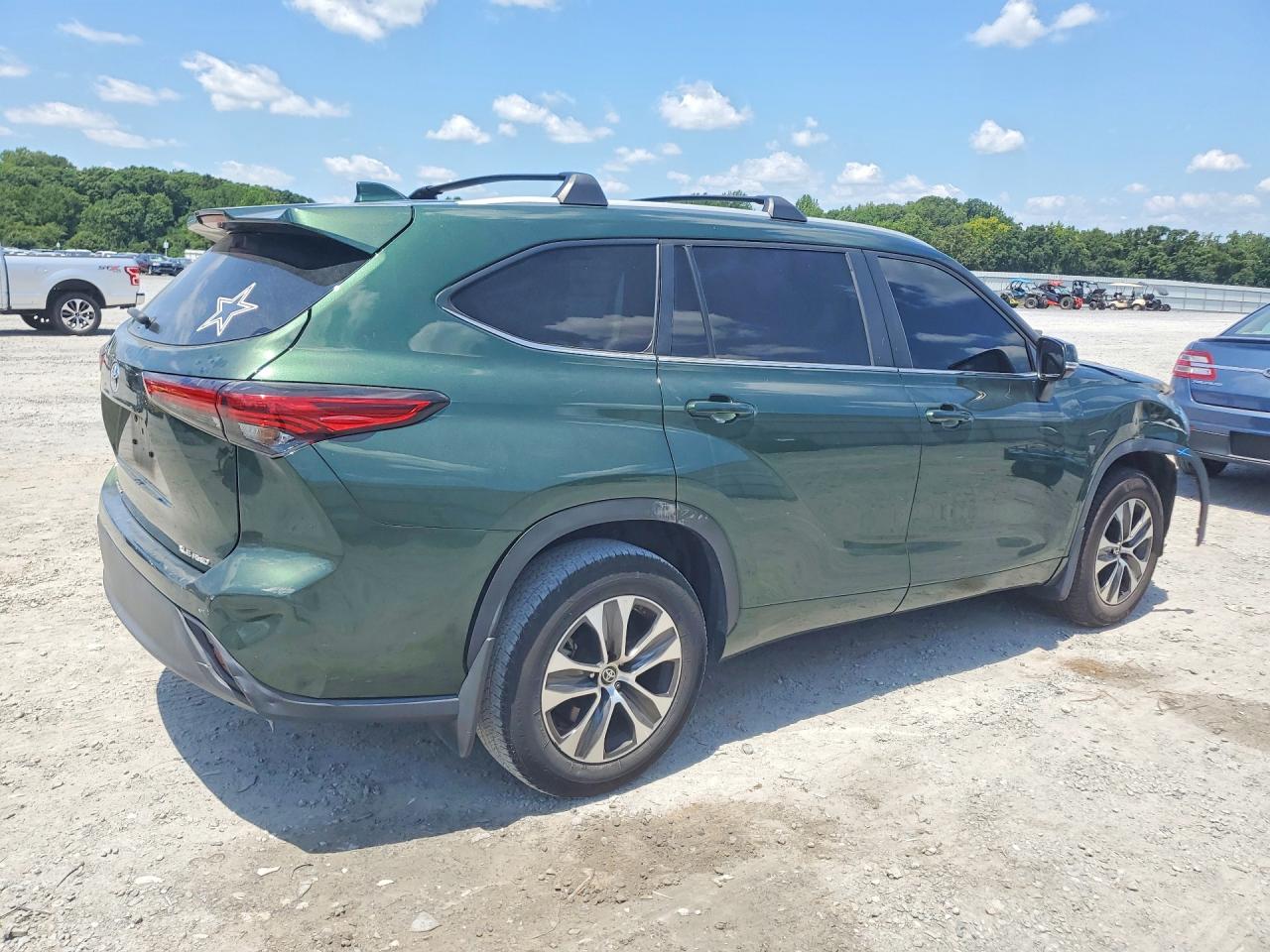 2023 TOYOTA HIGHLANDER XLE — снимка 3